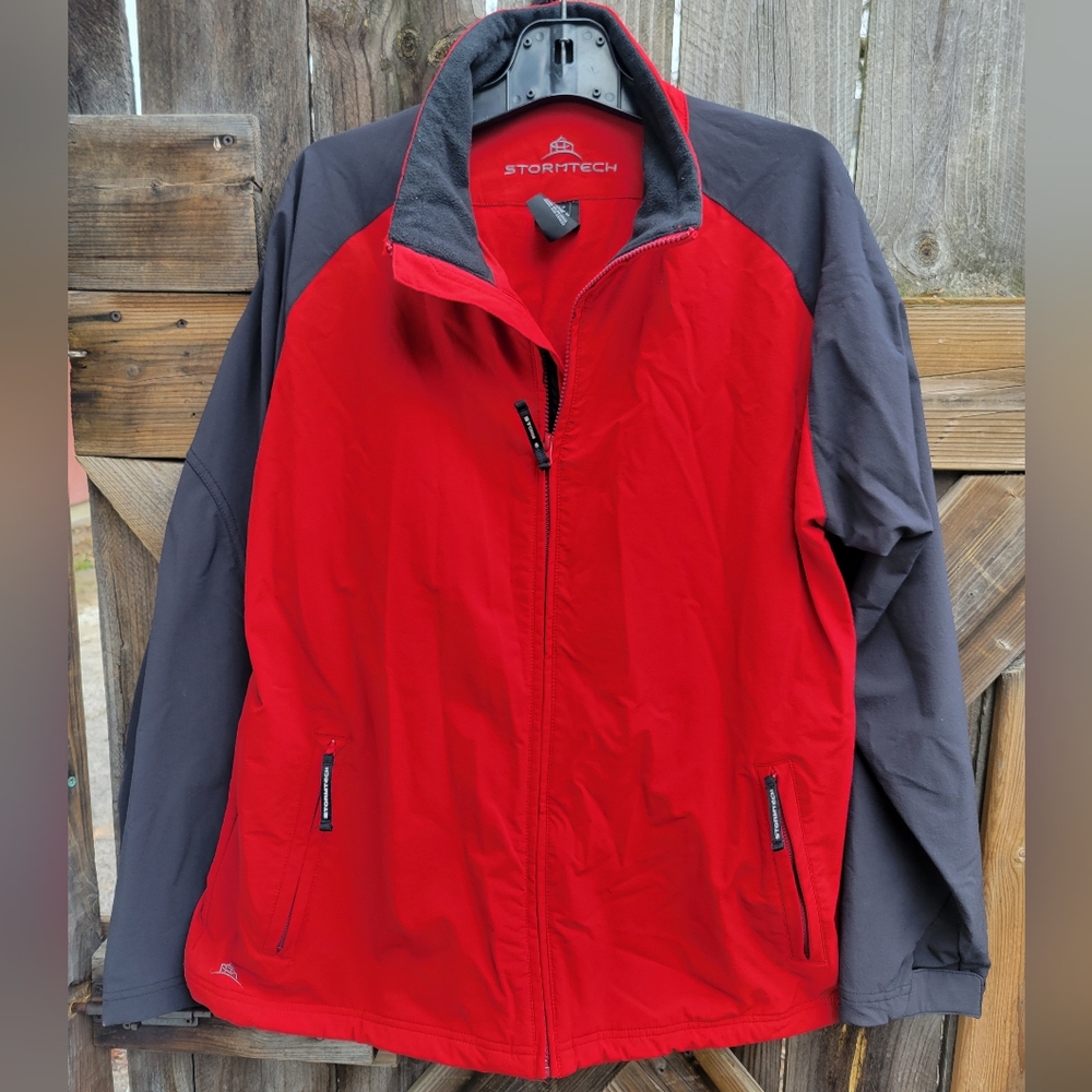 Men's Stormtech jacket / windbreaker.  Size Large